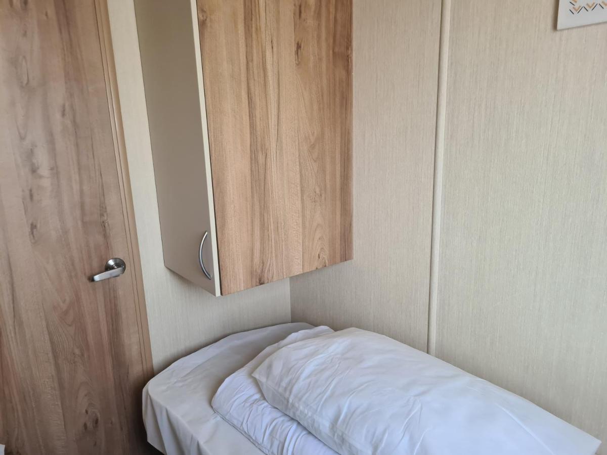 8 Berth On Sealands New Horizon Apartment *